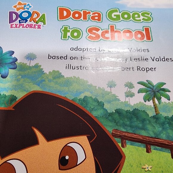 Leapfrog Tag Reader with Pen and 4 Books TESTED Incl Dora and NEMO - Picture 3 of 4